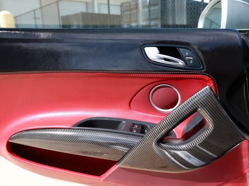 Used 2011 Audi R8 V10 image 43