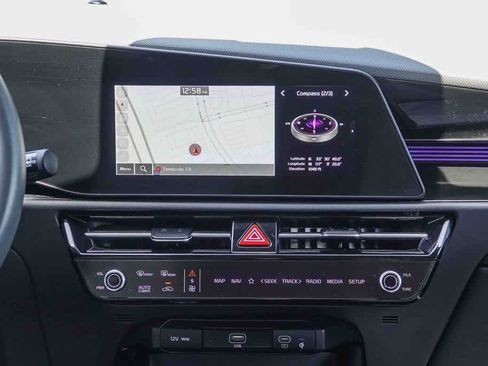 Certified 2023 Kia Niro EX FWD image 12