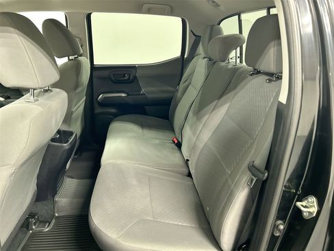 Used 2020 Toyota Tacoma SR5 image 19