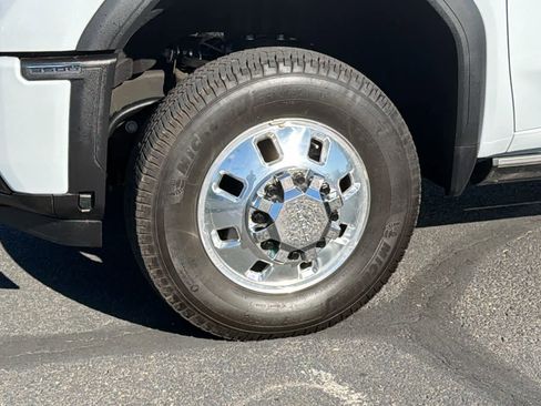 Used 2026 GMC Sierra 3500 Denali Ultimate AWD/4WD image 9