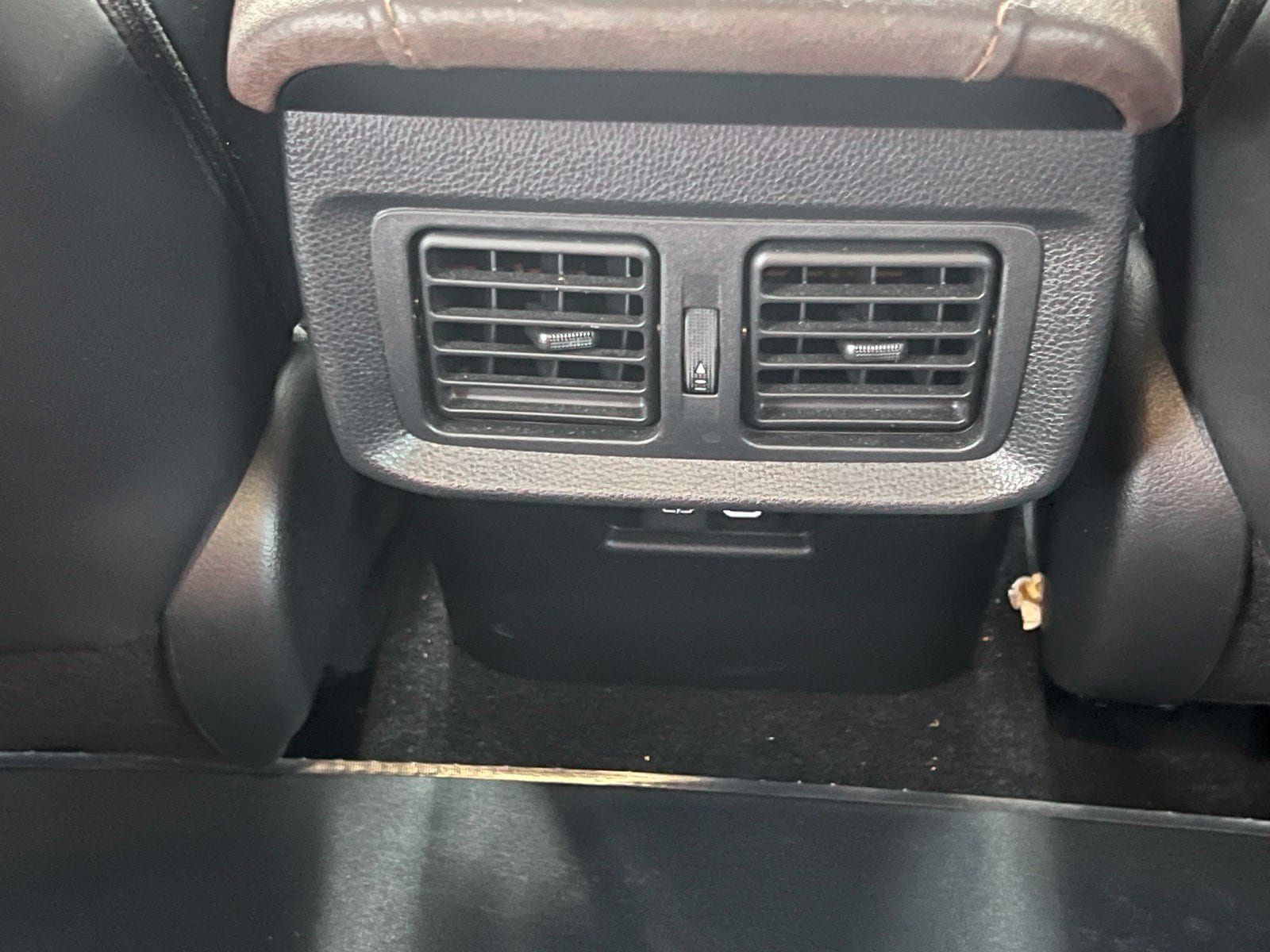 Used 2023 Toyota Venza XLE AWD/4WD image 18