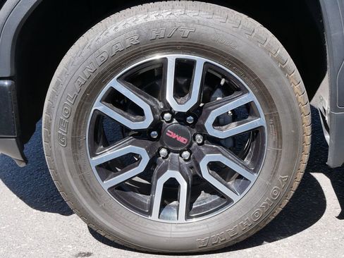 Used 2020 GMC Sierra 1500 AT4 w/ AT4 Premium Package AWD/4WD image 14