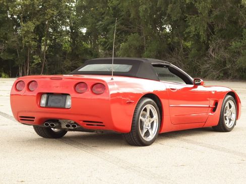 Used 2003 Chevrolet Corvette Convertible w/ Preferred Equipment Group1 RWD image 7
