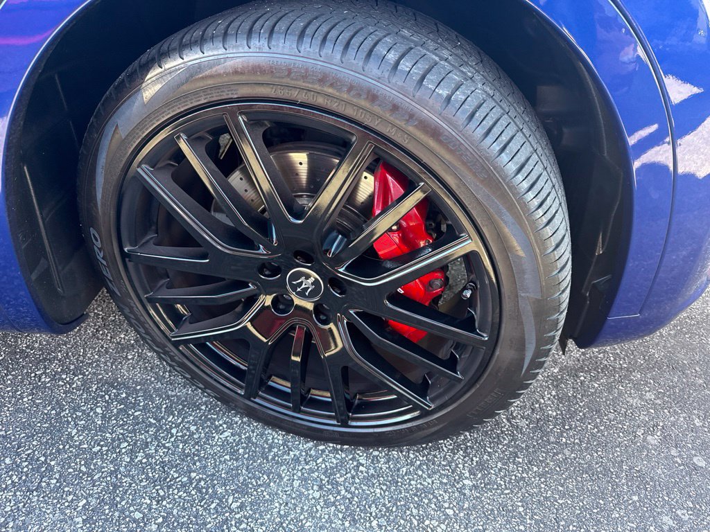 Used 2022 Maserati Levante Modena AWD/4WD image 4