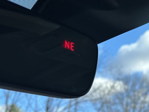 Used 2022 Subaru Forester Touring image 19