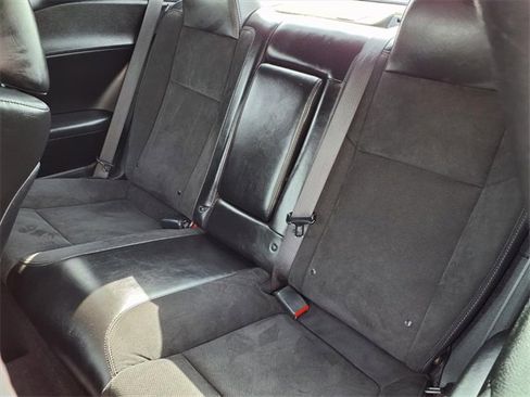 Used 2022 Dodge Challenger R/T w/ Plus Package image 8