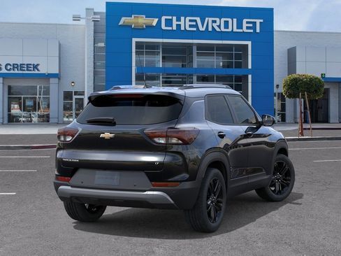 New 2026 Chevrolet TrailBlazer LT w/ Midnight Edition FWD image 4