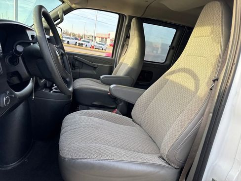 Used 2024 Chevrolet Express 3500 LT w/ LT Preferred Equipment Group RWD image 16