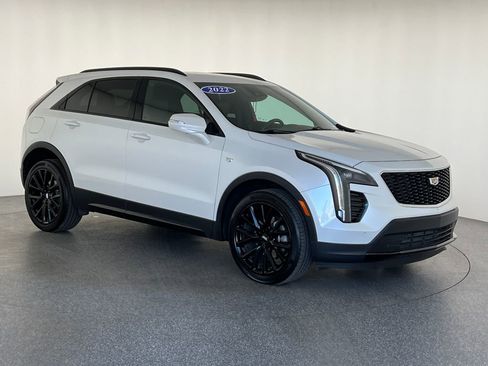 Used 2022 Cadillac XT4 Sport w/ LPO, ONYX Package image 9