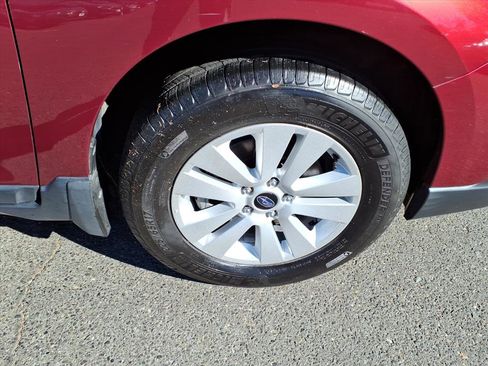 Used 2019 Subaru Outback 2.5i image 7