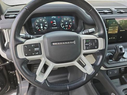 Used 2022 Land Rover Defender 90 X-Dynamic S AWD/4WD image 17