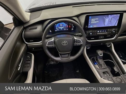 Used 2024 Toyota Grand Highlander XLE image 23