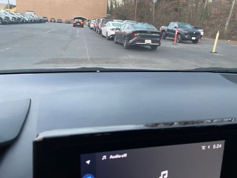 Used 2025 Toyota Corolla LE image 18