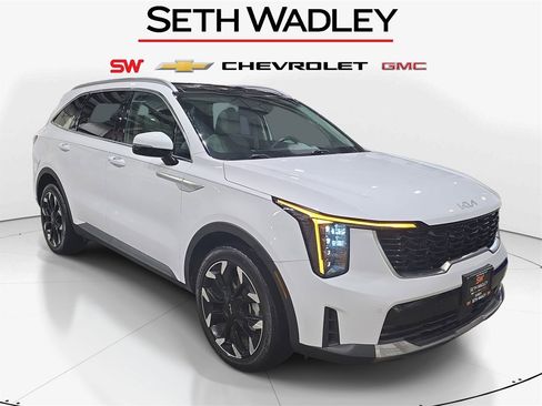Used 2024 Kia Sorento EX w/ Panoramic Sunroof Package image 1