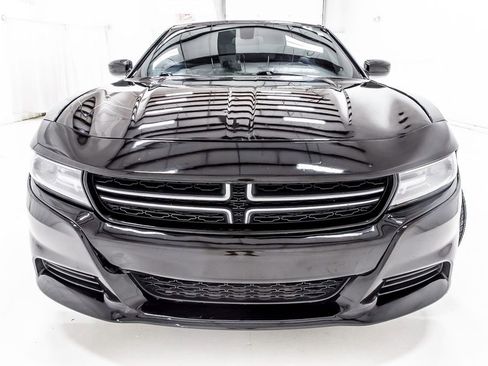 Used 2021 Dodge Charger SXT w/ Leather Interior Group RWD image 9