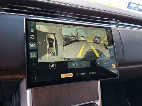 Used 2025 Land Rover Range Rover Long Wheelbase SE image 17