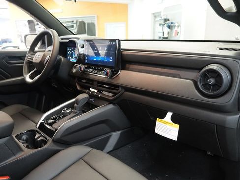 New 2026 Chevrolet Colorado Trail Boss AWD/4WD image 35