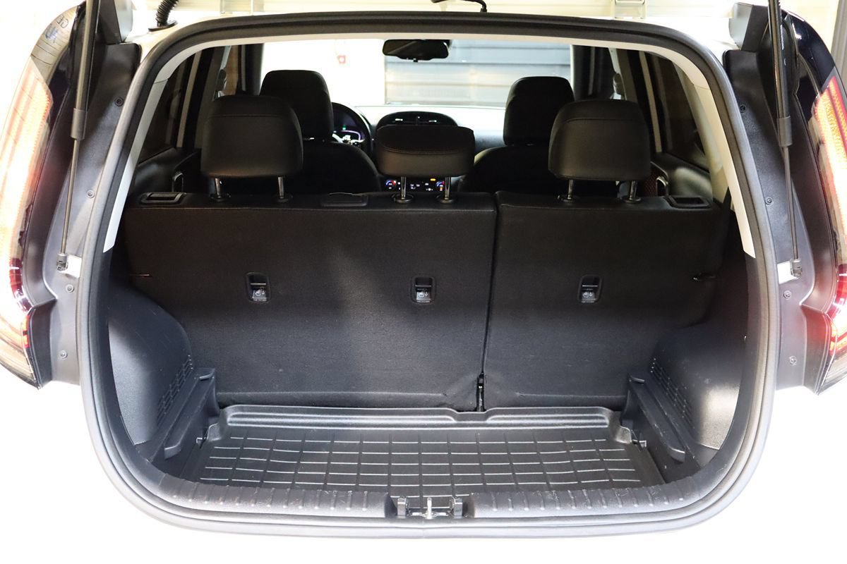 Used 2023 Kia Soul GT-Line FWD image 45