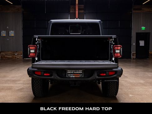 Used 2020 Jeep Gladiator Rubicon AWD/4WD image 8