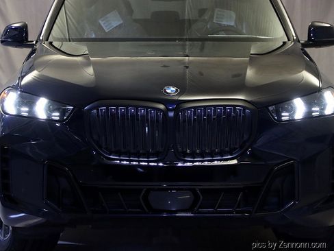 Used 2026 BMW X5 xDrive40i w/ M Sport Package image 3
