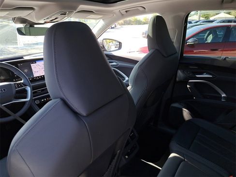 New 2025 Audi Q5 Premium Plus image 26