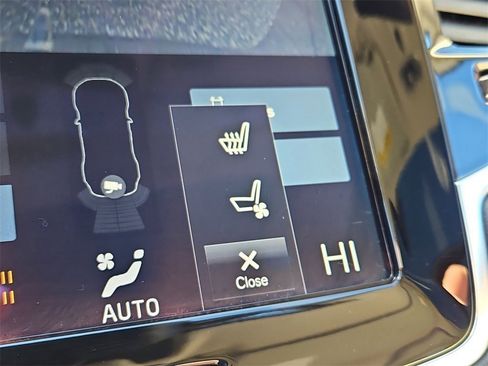 Used 2017 Volvo XC90 T8 Inscription w/ Luxury Package image 23