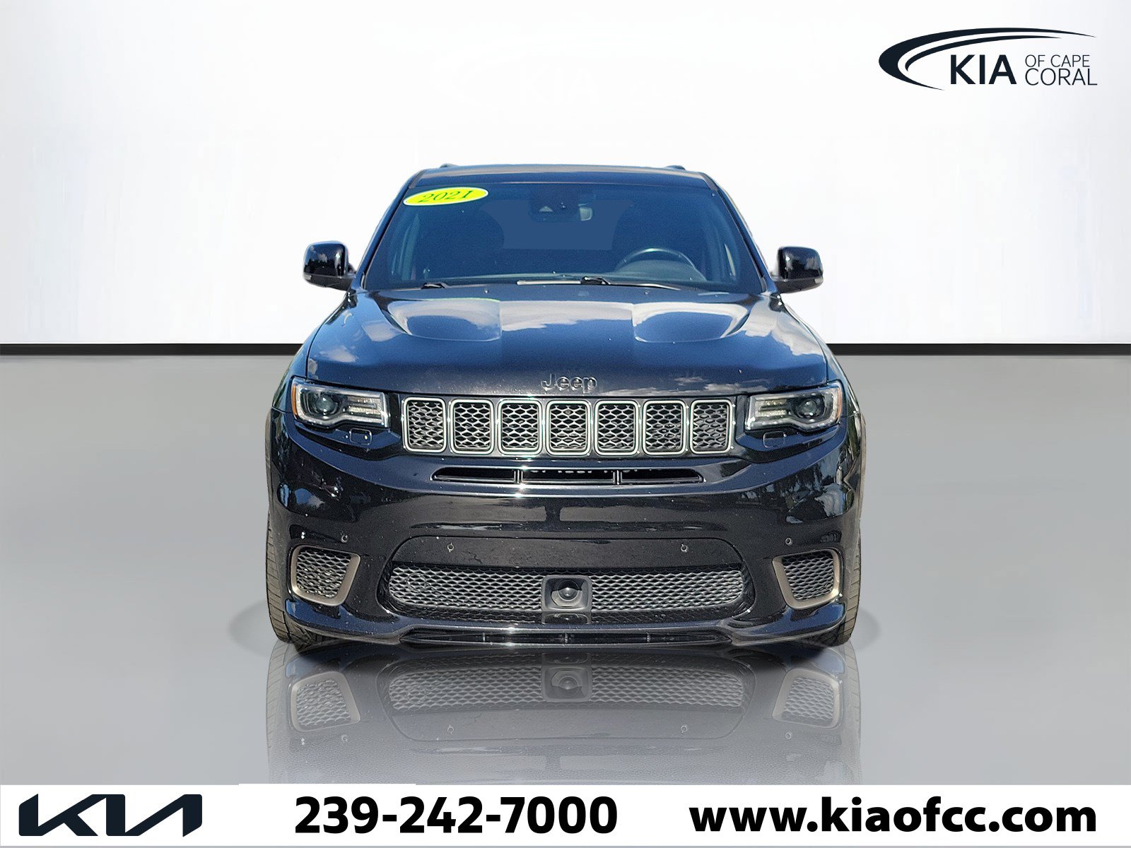 Used 2021 Jeep Grand Cherokee Trackhawk AWD/4WD image 2