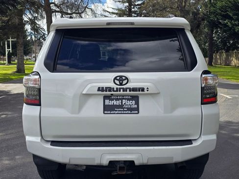 Used 2020 Toyota 4Runner SR5 Premium image 7