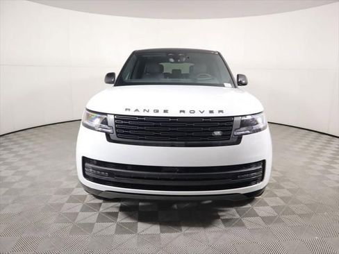 New 2025 Land Rover Range Rover SE image 2