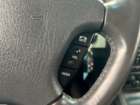 Used 2002 Ford Thunderbird image 15