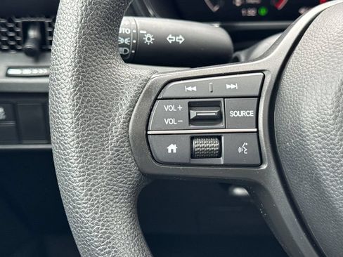 Certified 2025 Honda CR-V EX image 29