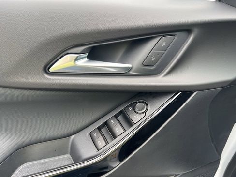 New 2026 Chevrolet Equinox LT w/ Convenience Package II image 8