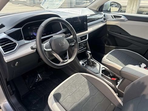 New 2026 Volkswagen Taos SE FWD image 13