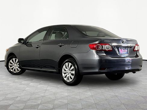 Used 2013 Toyota Corolla LE FWD image 4