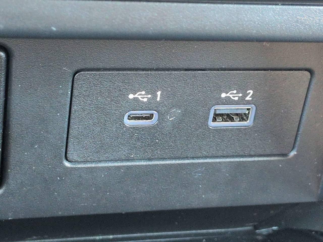 Used 2024 Nissan Titan PRO-4X w/ Pro-4x Utility Package AWD/4WD image 20