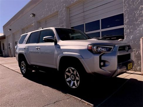 Used 2024 Toyota 4Runner TRD Off-Road Premium image 10