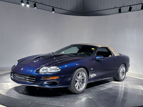 Used 2002 Chevrolet Camaro Z28 w/ SS Performance/Appearance Pkg RWD image 92