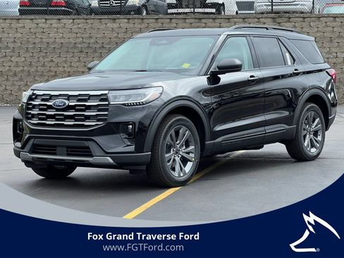 Used 2026 Ford Explorer Active w/ Active Comfort Package AWD/4WD image 1