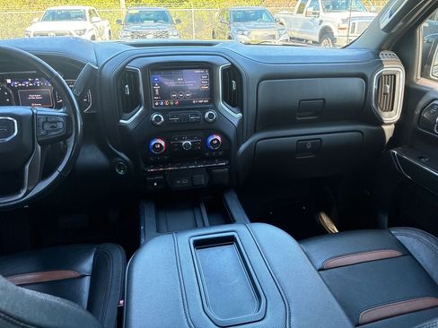 Used 2021 GMC Sierra 1500 AT4 w/ Technology Package AWD/4WD image 19