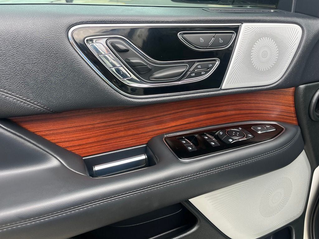Certified 2024 Lincoln Navigator L Reserve AWD/4WD image 41