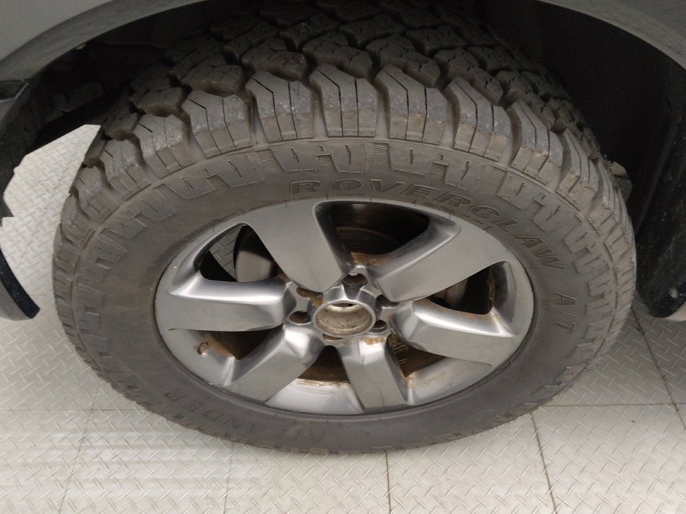 Used 2012 Nissan Titan SV w/ Sport Appearance Pkg RWD image 31