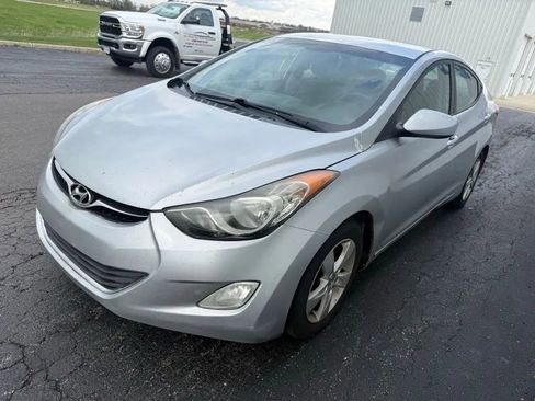 Used 2013 Hyundai Elantra GLS w/ Preferred Pkg FWD image 4