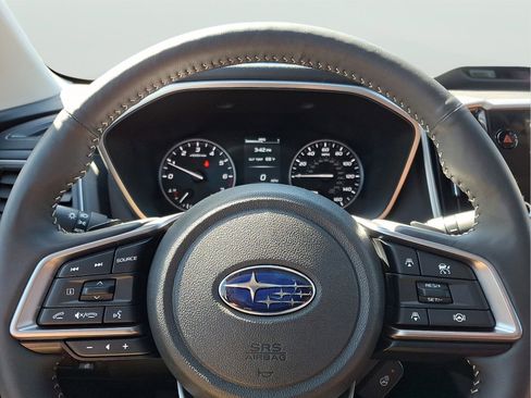 Used 2025 Subaru Ascent Touring AWD/4WD image 17