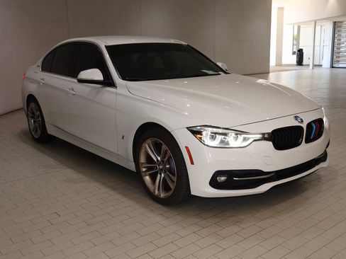 Used 2018 BMW 330e RWD image 8