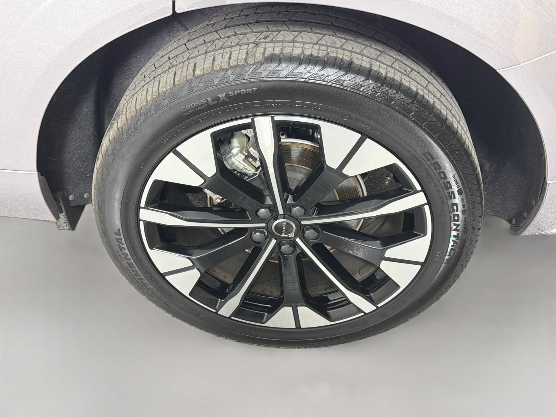 Certified 2026 Volvo XC60 B5 Plus AWD/4WD image 31