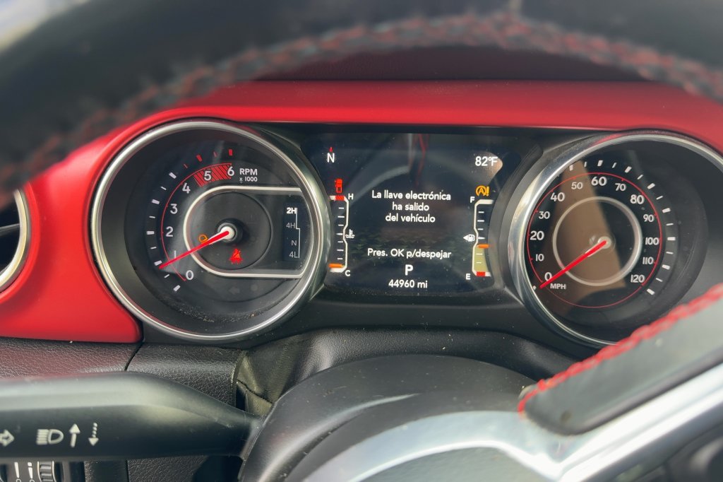 Used 2022 Jeep Gladiator Rubicon w/ LED Lighting Group AWD/4WD image 16