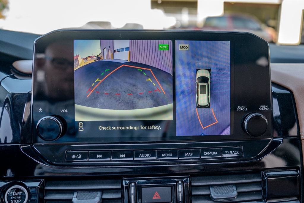 Used 2023 Nissan Pathfinder Platinum FWD image 29