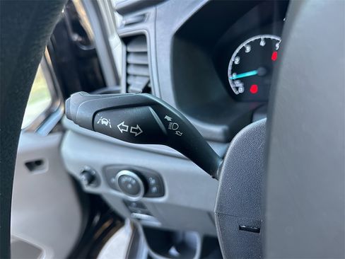 Used 2022 Ford Transit 350 XLT image 25