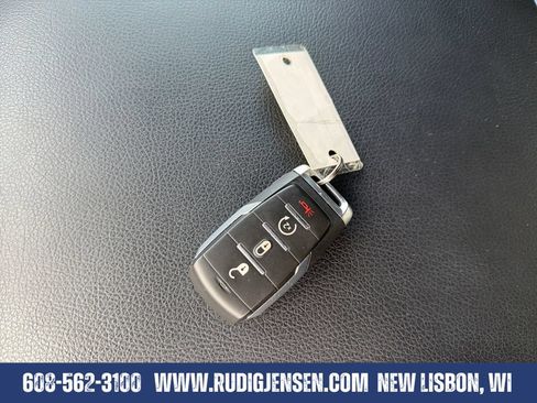 Used 2022 RAM 1500 Big Horn AWD/4WD image 31