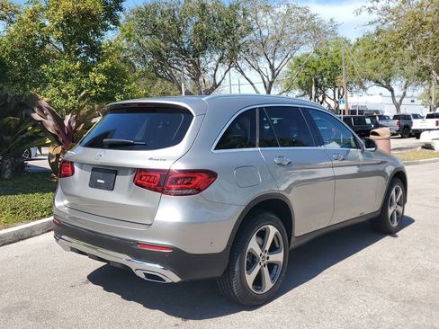 Used 2021 Mercedes-Benz GLC 300 4MATIC image 5